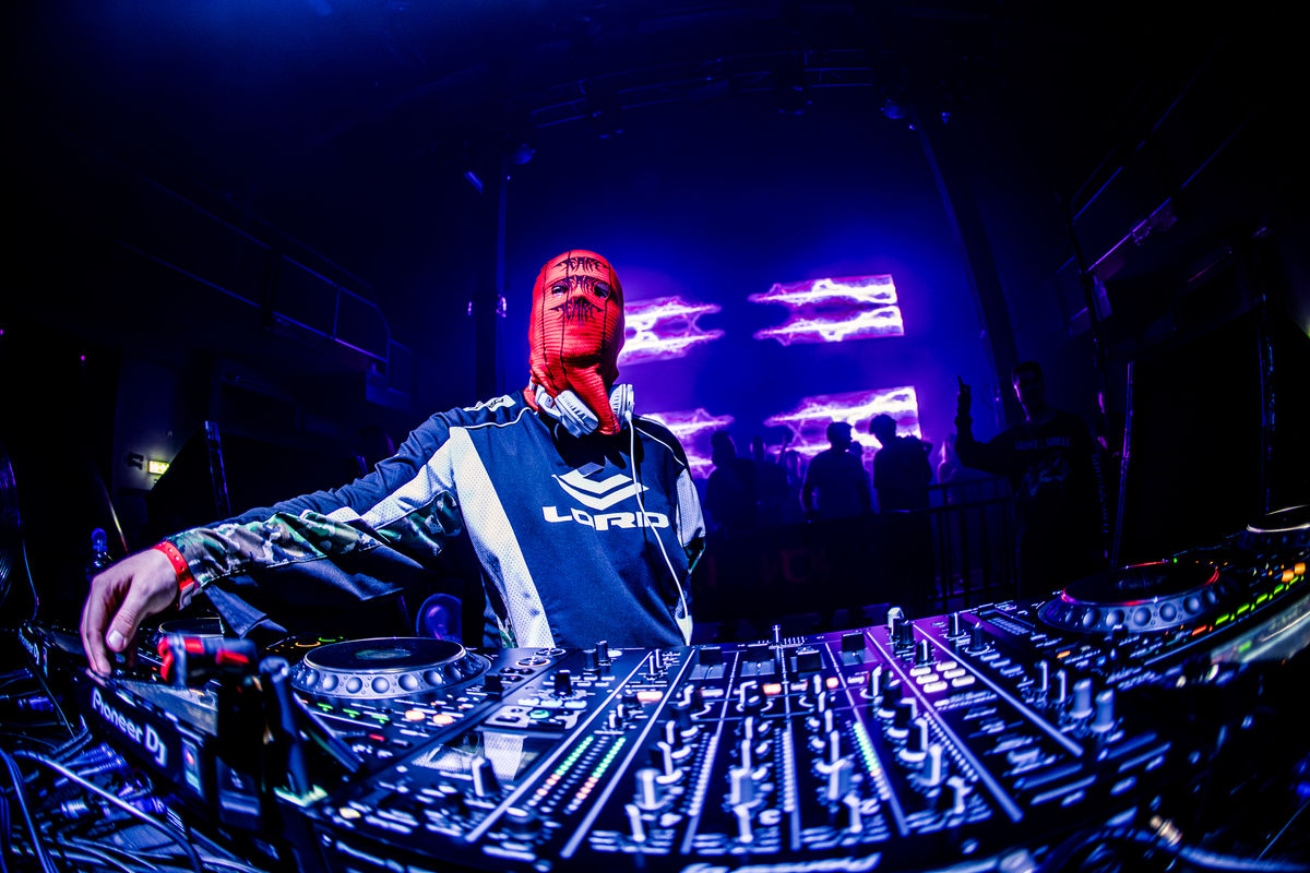 Loading... just a sec